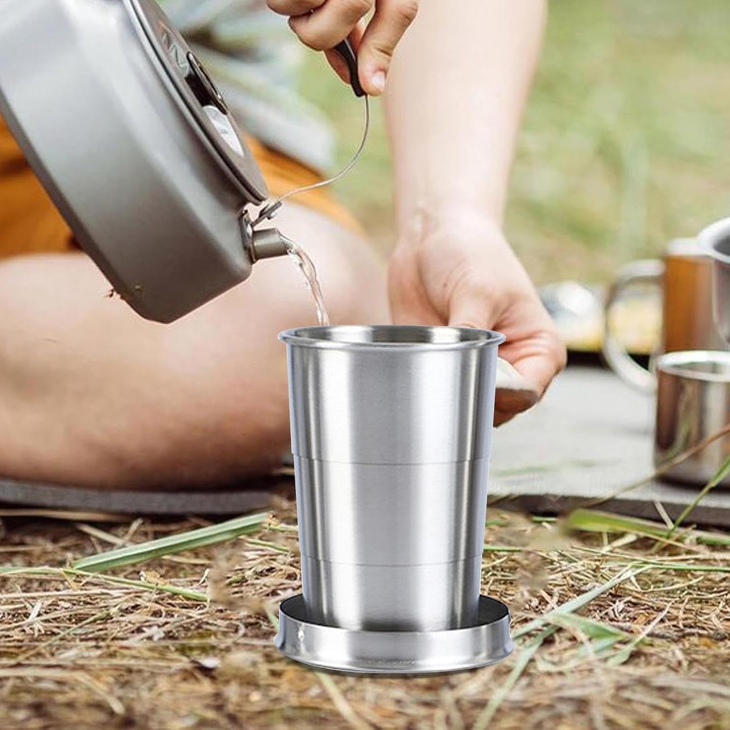 Mug de camping pratique idéal pour les boissons avec crochet de suspension - كوب مشروبات قابل للطي