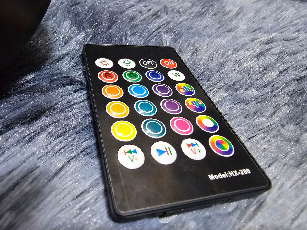 Projecteur de lumière Sonore RGB + W 4 en 1 Avec Bluetooth effet stroboscope