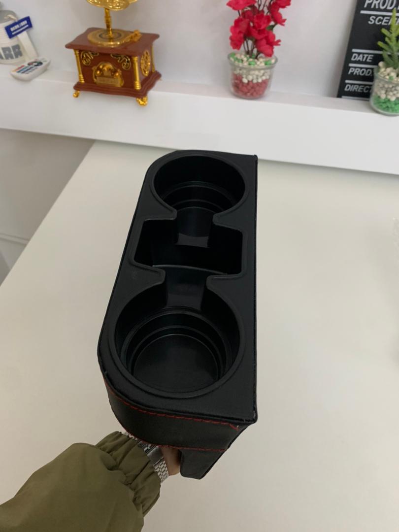 Organisateur de remplissage d’espace de voiture avec porte-gobelet