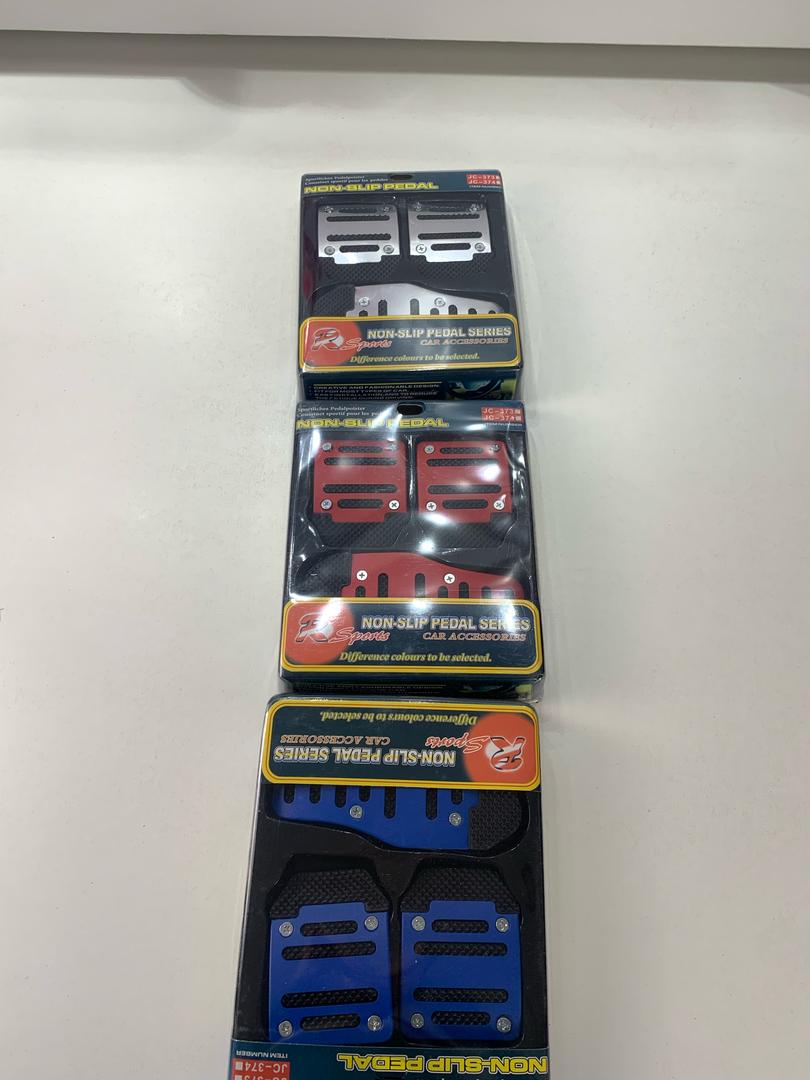 Kit de Pédales Antidérapantes Universelles pour Voiture - دواسات السيارة غير القابلة للانزلاق