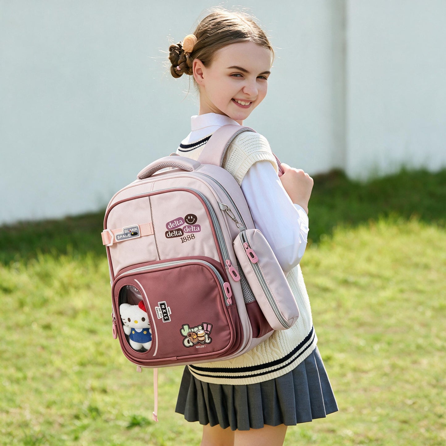 Sac-Dos-Scolaire-Delta-Design-Ergonomique-avec-Trousse-et-Pendentif-Ours-Inclus-Mauve-SACKDS35MV-حقيبة-ظهر-مدرسية-عصرية-مع-مقلمة-مدمجة.png