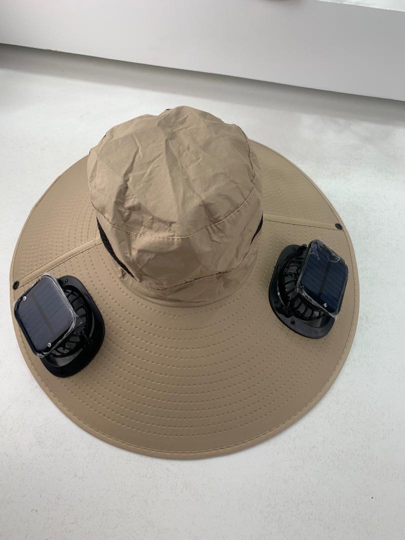 Chapeau de soleil à large bord avec double ventilateur – قبعة للحماية من الشمس مع مروحات