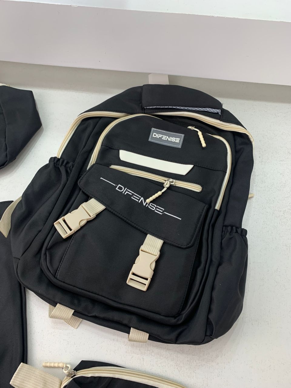Ensemble de sac à dos kawaii 4Pcs avec porte manger isotherme noir – طقم محفظة مع حقيبة حفظ الطعام