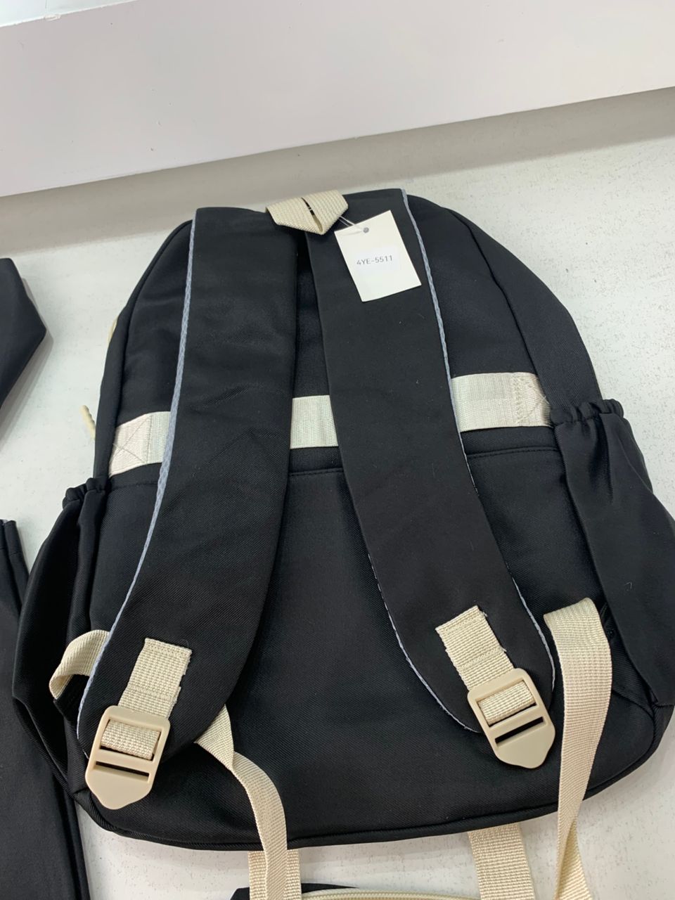 Ensemble de sac à dos kawaii 4Pcs avec porte manger isotherme noir – طقم محفظة مع حقيبة حفظ الطعام