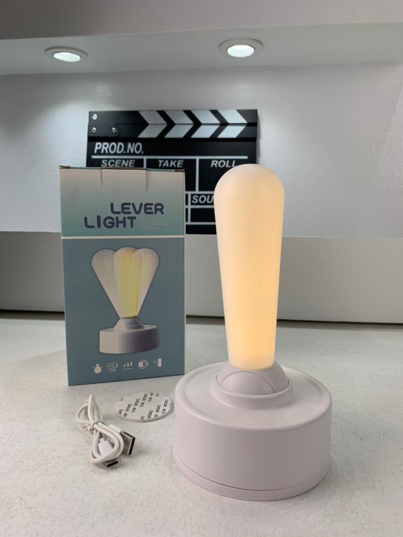 Veilleuse LED à Levier avec Interrupteur à bascule Rechargeable – مصباح غرف نوم قابل للشحن
