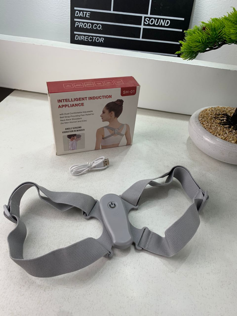 Ceinture de Correction de Posture Intelligente avec Vibration – حزام تصحيح وضعية الظهر