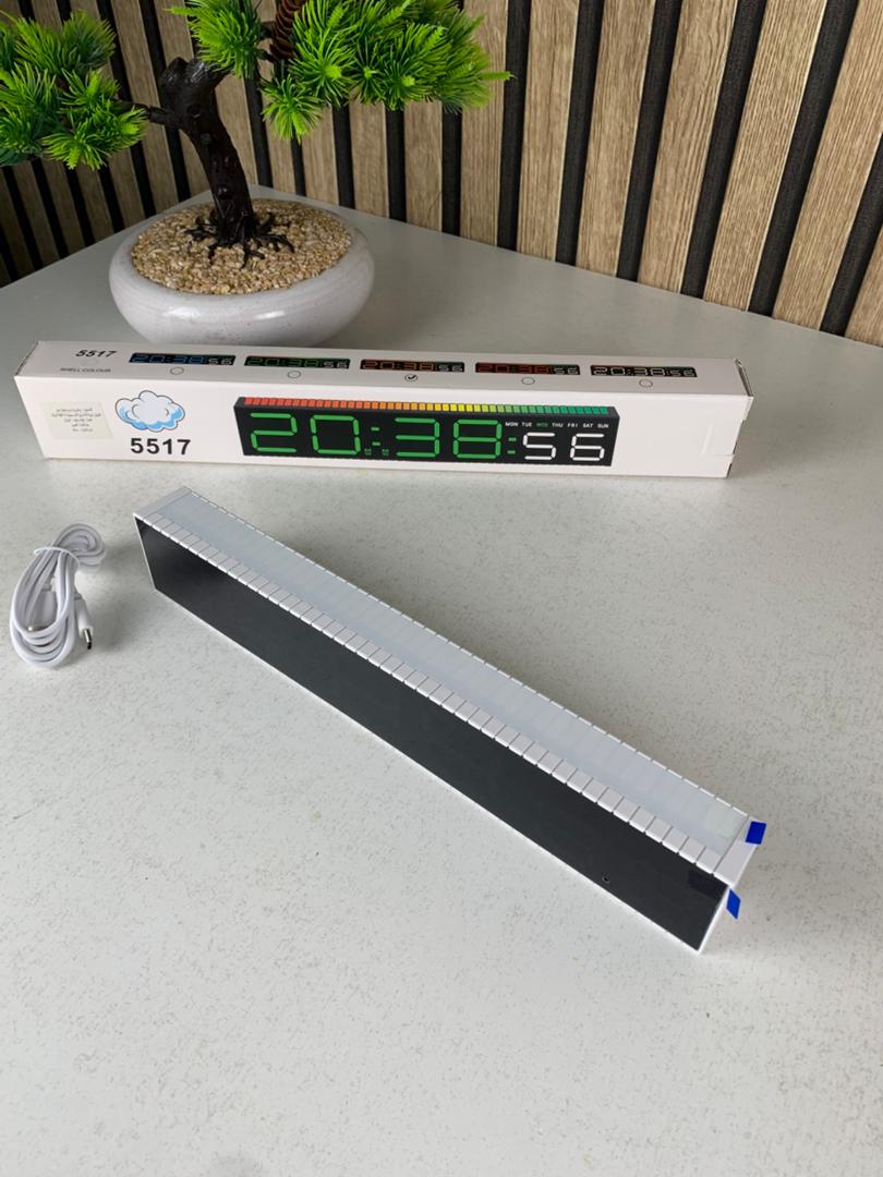 Horloge numérique LED générique avec capteur de rythme musicale – ساعة رقمية لتزيين المكتب