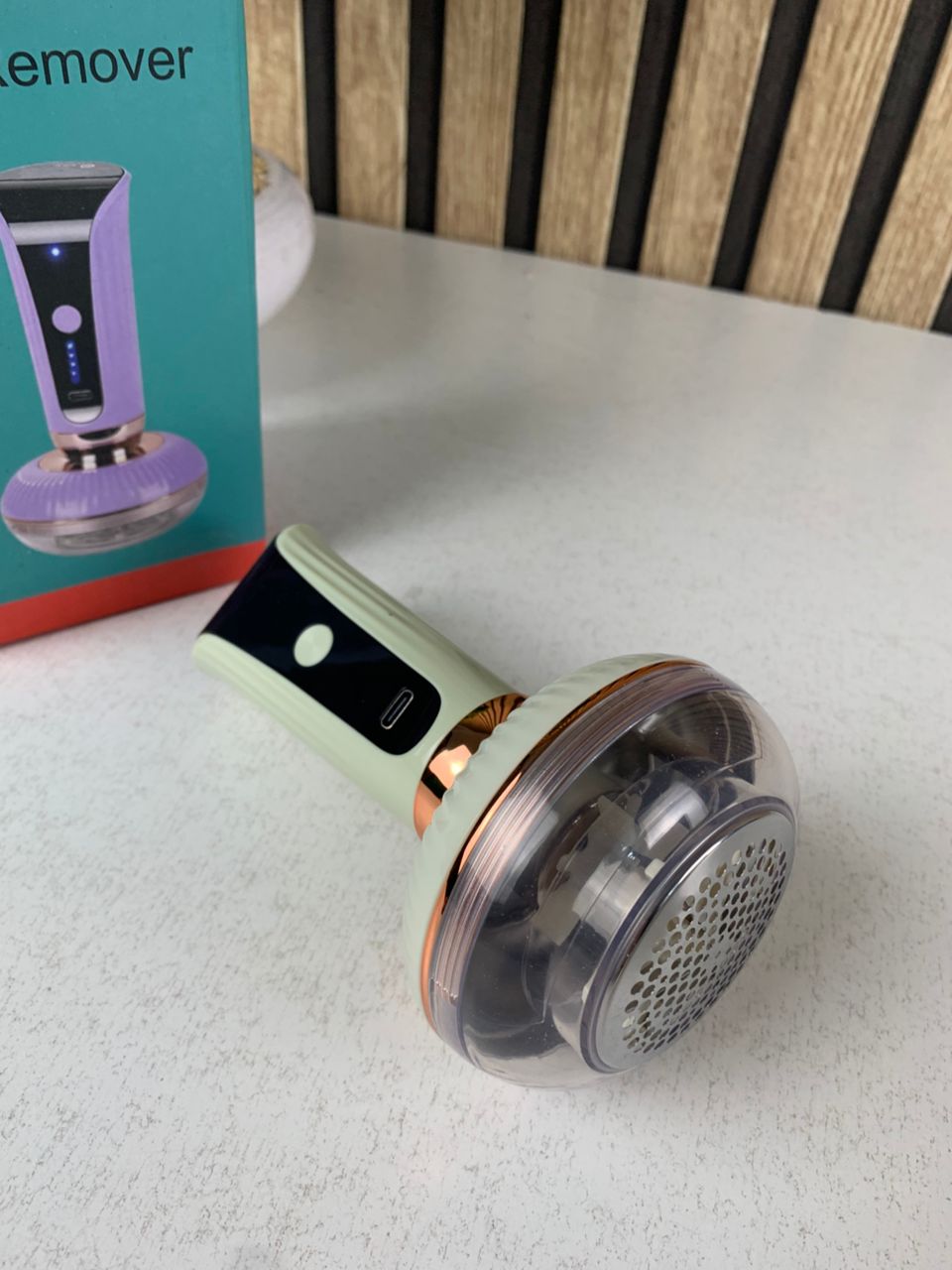 Appareil Rasoir Anti-peluches pour Vêtements Rechargeable Type-C – جهاز مزيل الوبر من الملابس