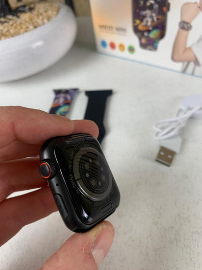 Smartwatch Modio MW20 Mini pour filles et garçons avec 2 bracelets – ساعة ذكية للأطفال