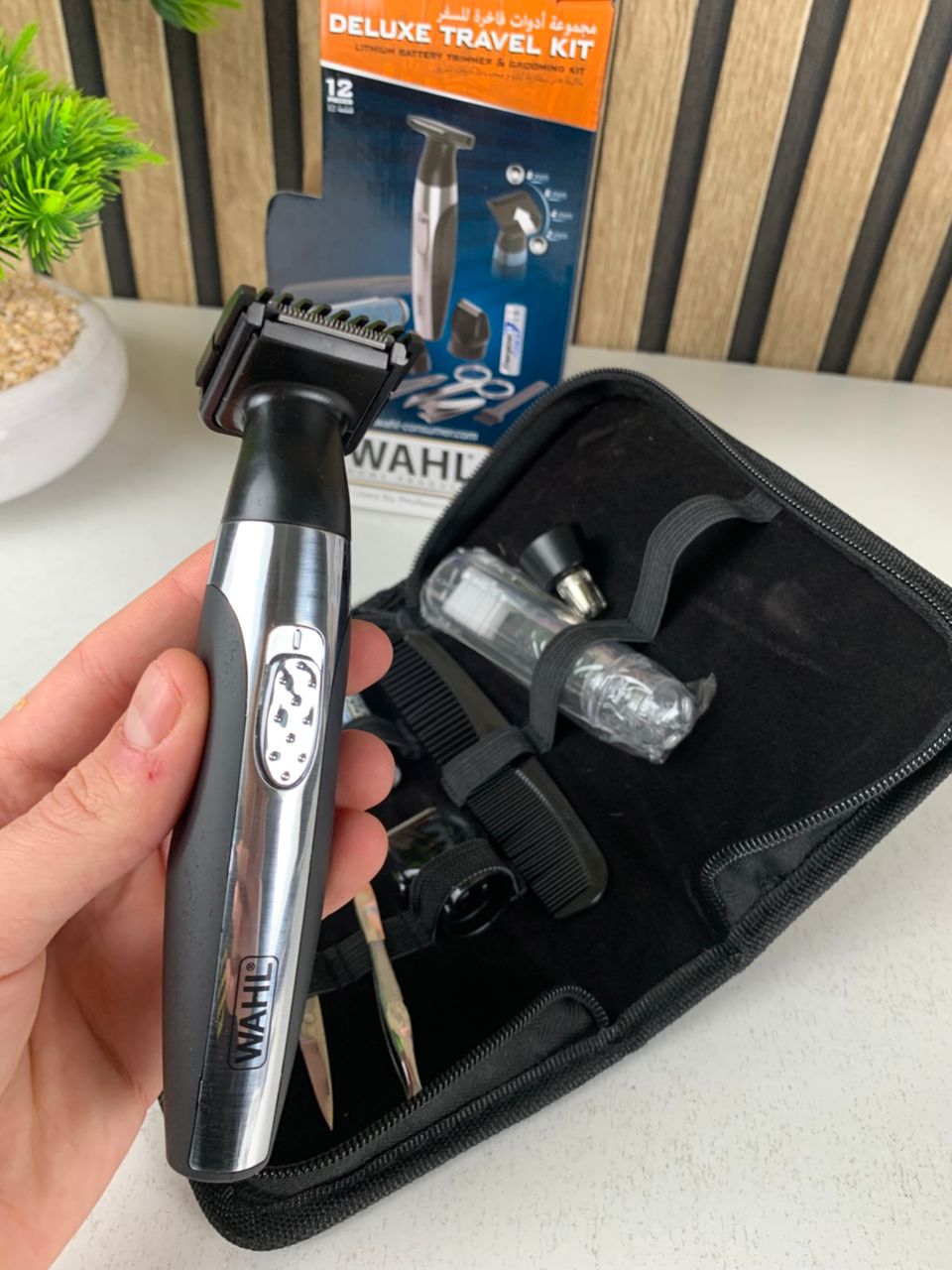 Kit de Voyage Tendeuse WAHL avec accessoires de soins pour hommes – طقم آلة حلاقة مع أدوات العناية للرجال
