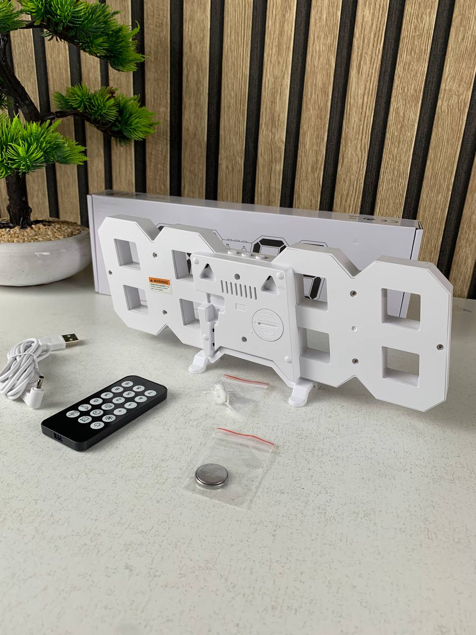 Horloge Murale numérique LED Blanche 3D GH0720L – ساعة رقمية تصميم ثلاثي الأبعاد