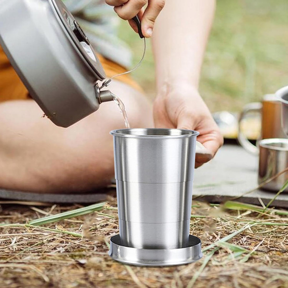 Mug de camping pratique idéal pour les boissons avec crochet de suspension - كوب مشروبات قابل للطي