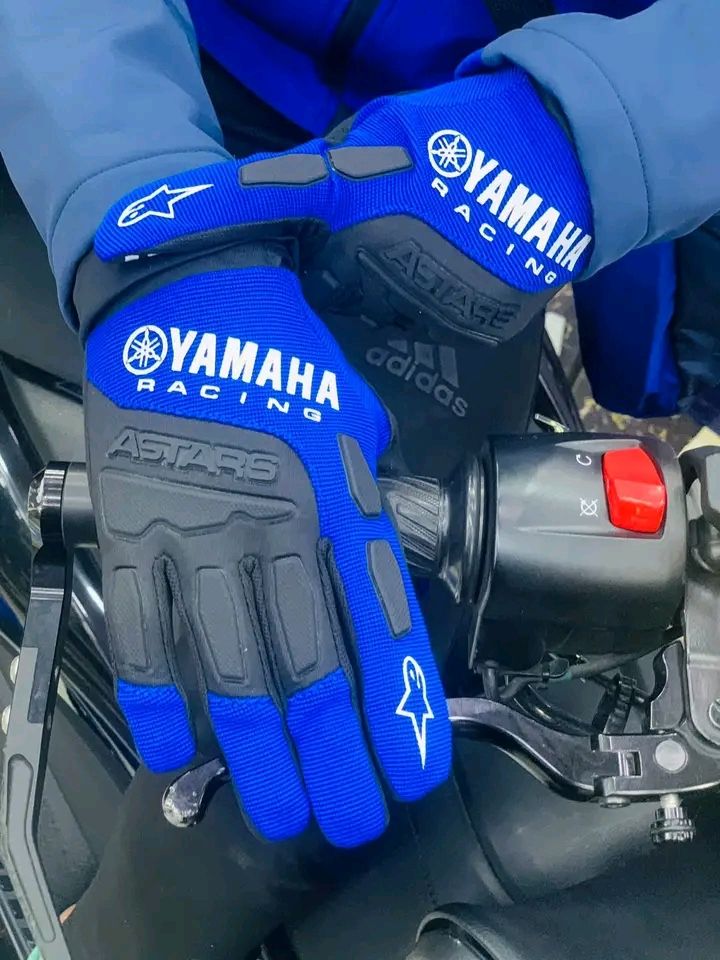 Gants YAMAHA MX & Alpinestars – قفازات ياماها إم إكس وألبينستارز