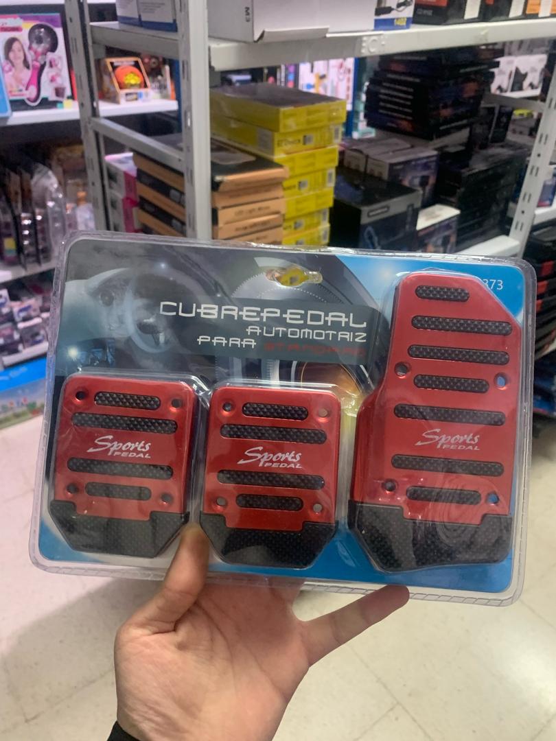 Accessoire Pédale Antidérapante – دواسات قدم السيارات مانع للانزلاق