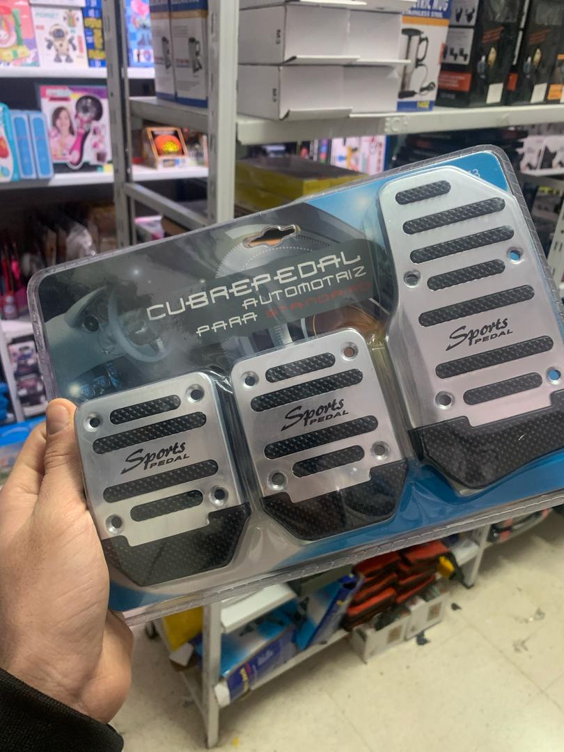 Accessoire Pédale Antidérapante – دواسات قدم السيارات مانع للانزلاق