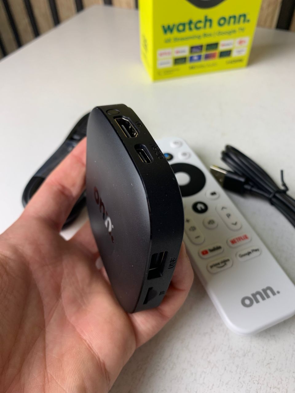 ONN Android TV Box avec Télécommande Vocale 8+128GB – جهاز ميديا ذكي