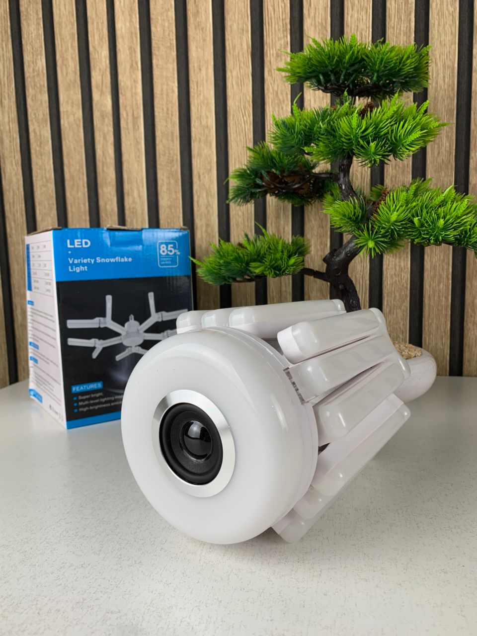 Lampe LED à visser déformable ultra lumineuse 6500K