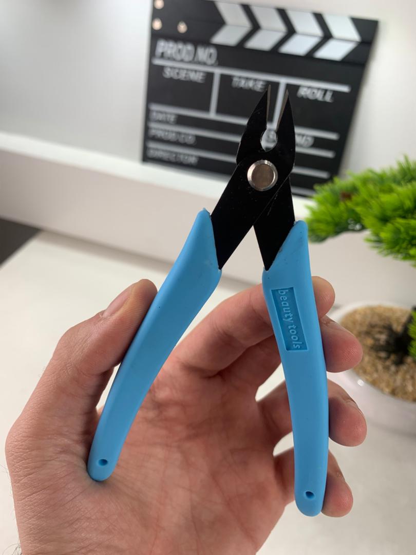 Ciseaux de manucure professionnels pour enlever les ongles – مقص مانيكير احترافي لإزالة الأظافر