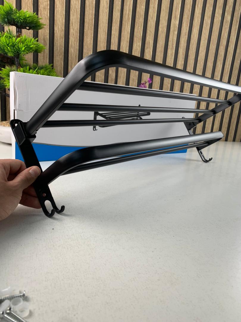 Porte-serviette mural pliable en aluminium Noir – خفيف، متين، ويعطي لمسة عصرية لحمامك