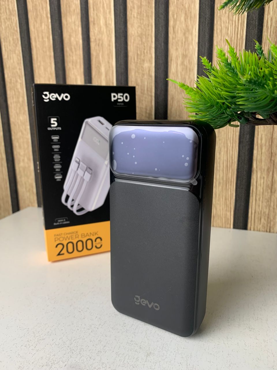 Power Bank Fast Charge Gevo 20000mAh avec Cable intégré LCD Screen – باور بانك سعة 20000ميلي أمبير مع كابلات شحن مدمجة