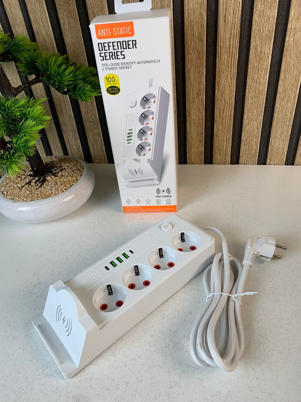 Multiprise POWER SOCKET 2500W avec USB, Type-C et chargement sans fil – مقبس طاقة وشاحن لاسلكي