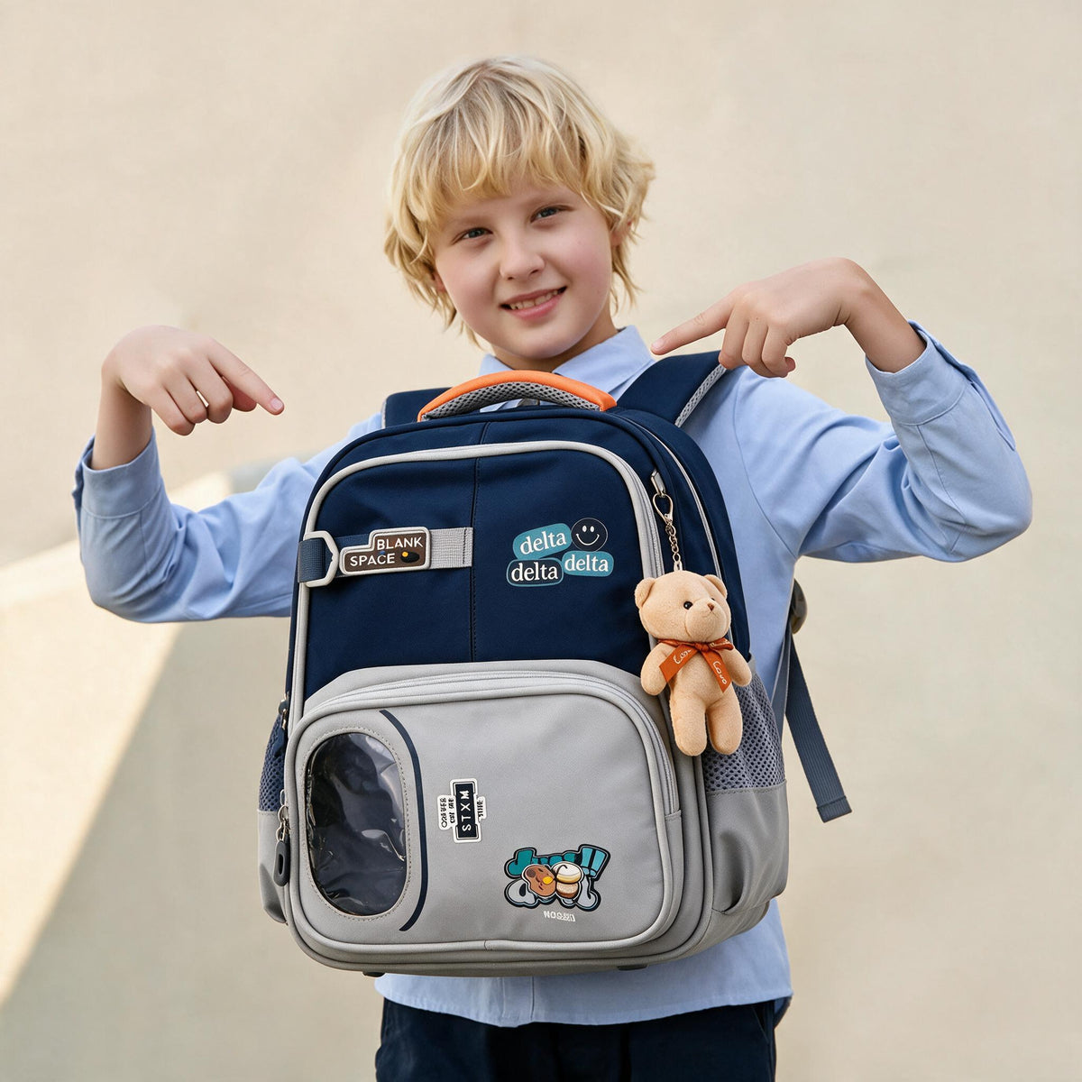 Sac à Dos Scolaire Delta Design Ergonomique avec Trousse et Pendentif Ours Inclus Bleu Nuit SACKDS35BLN - حقيبة ظهر مدرسية عصرية مع مقلمة مدمجة