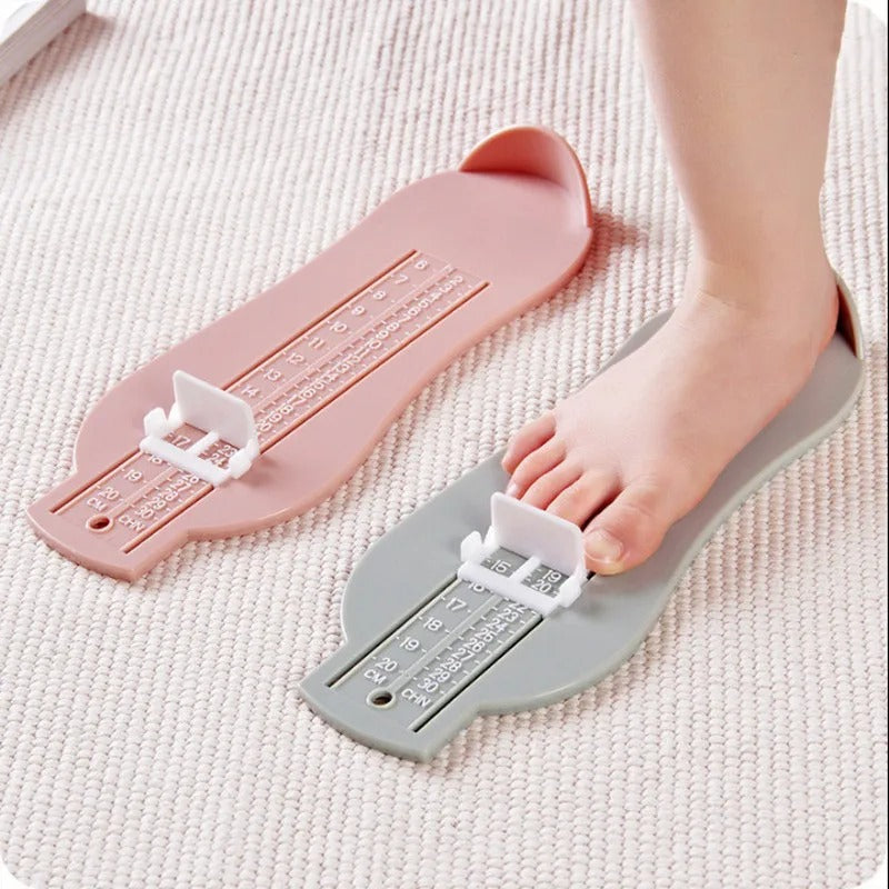 Règle de mesure de la taille des chaussures pour enfants – أداة قياس القدم للأطفال تنزوت