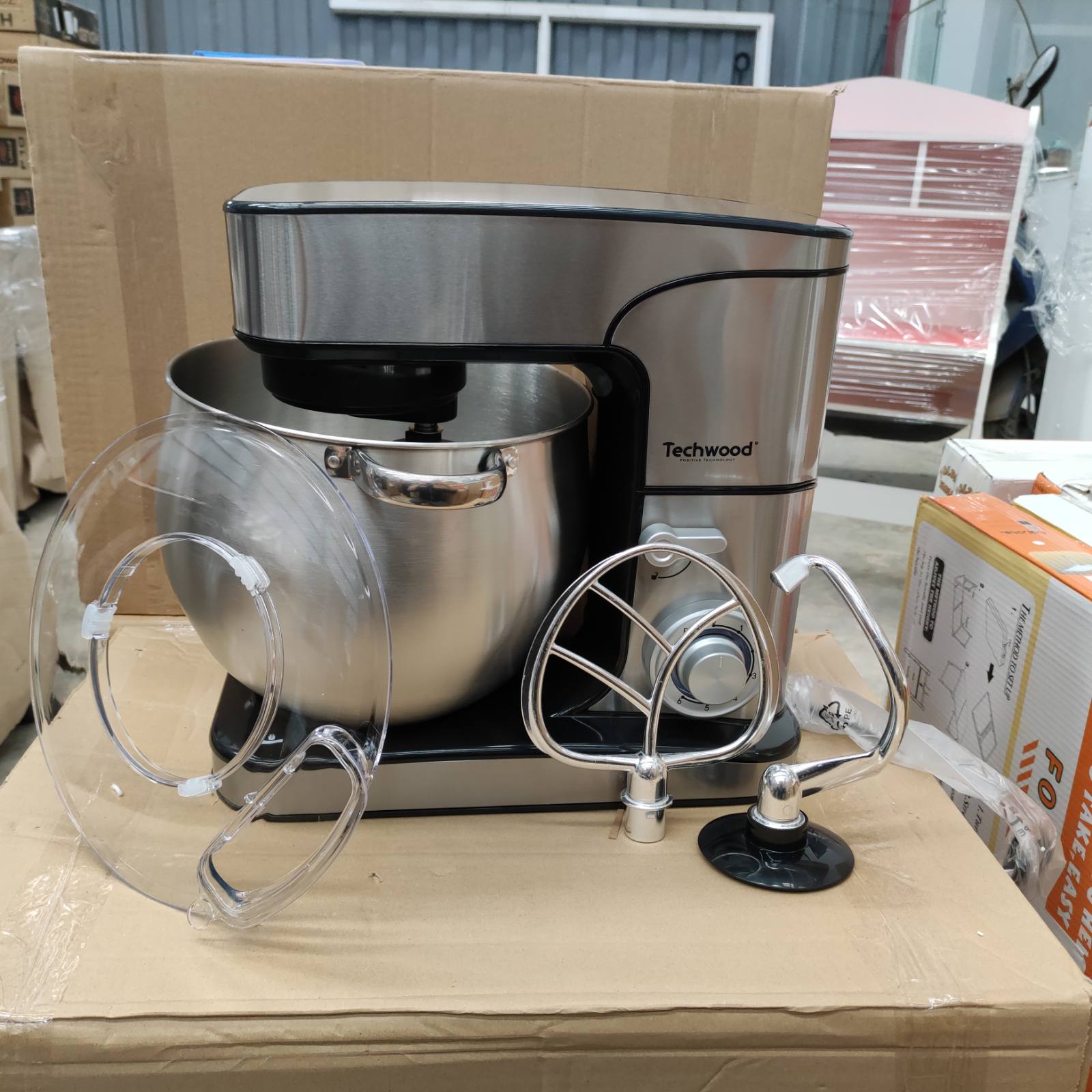 Techwood Robot Pétrin Professionel 12L 2000W TRO-1226